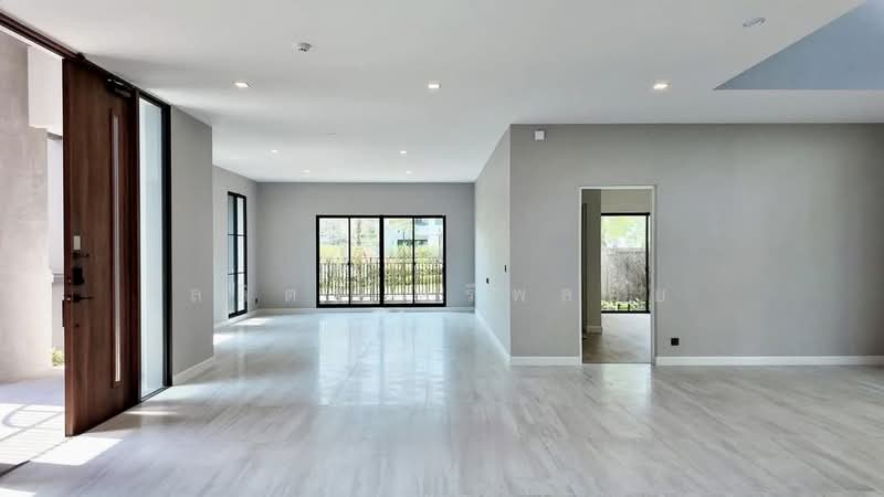 Grand Bangkok Boulevard Pinklao-Kanchana, Bangkok, Bang Ramat Rd, Bang Ra Mat, Taling Chan, Bangkok, 5 Bedrooms, 620 sqm, Single Detached House For Sale, by Lalita Sriploy, 500479243 - DDproperty.com