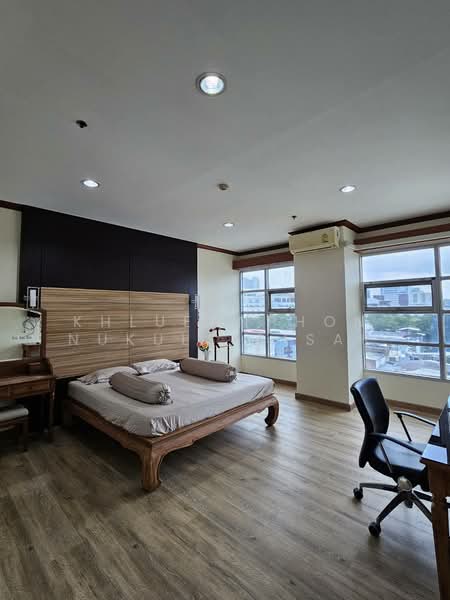 Baan Klang Krung Siam-Pathumwan, Bangkok, Petchburi Road, Thanon Phetchaburi, Ratchathewi, Bangkok, 3 Bedrooms, 140 sqm, Condo For Rent, by Khlueanphon Nukulsirisak, 500479251 - DDproperty.com