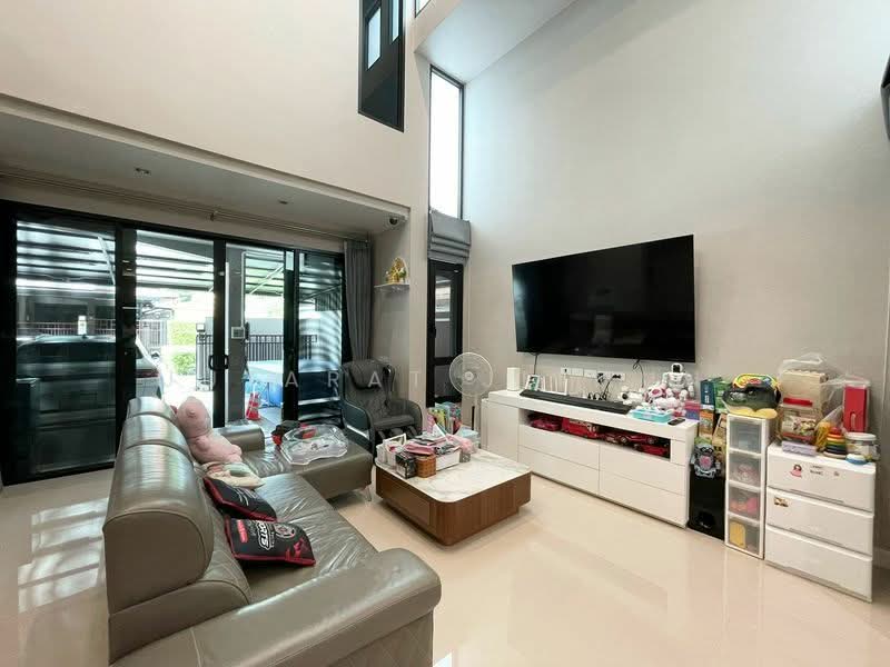 Supalai Essence Suanluang, Bangkok, Prawet, Bangkok, 5 Bedrooms, 321 sqm, Single Detached House For Sale, by Jutarat Jitmun, 500479270 - DDproperty.com