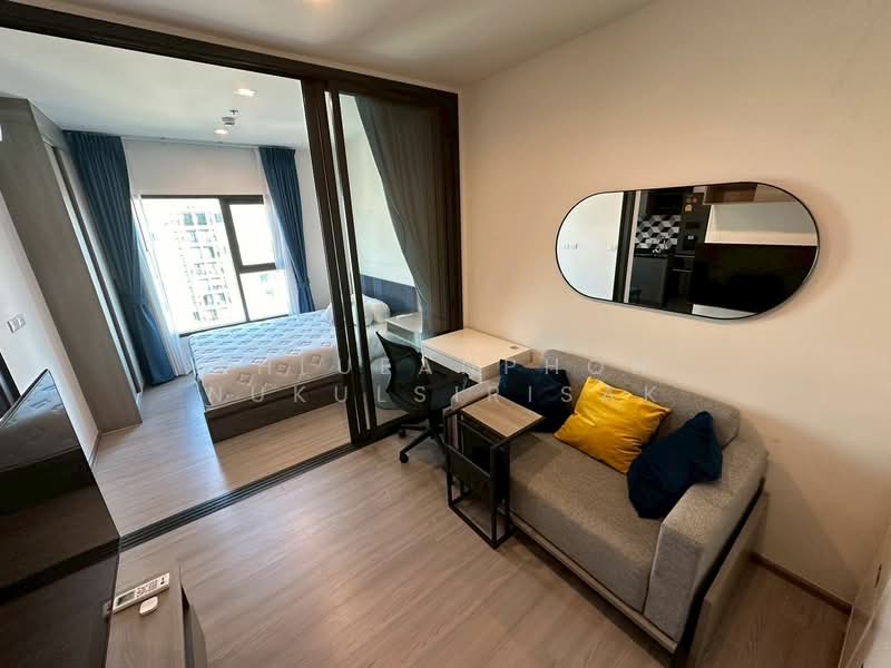 The Base Phetchaburi-Thonglor, Bangkok, Phetchaburi Rd, Bang Kapi, Huai Khwang, Bangkok, 1 Bedroom, 30 sqm, Condo For Rent, by Khlueanphon Nukulsirisak, 500479301 - DDproperty.com