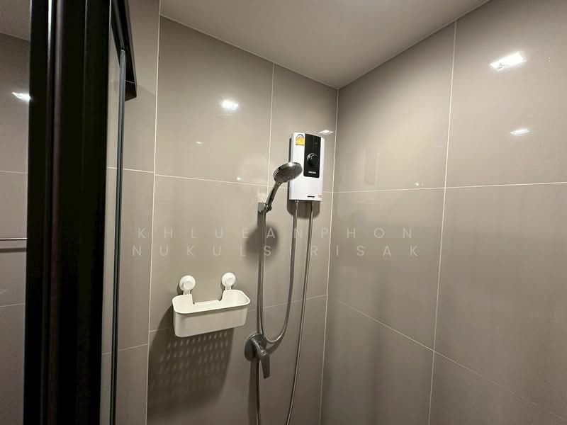 The Base Phetchaburi-Thonglor, Bangkok, Phetchaburi Rd, Bang Kapi, Huai Khwang, Bangkok, 1 Bedroom, 30 sqm, Condo For Rent, by Khlueanphon Nukulsirisak, 500479301 - DDproperty.com