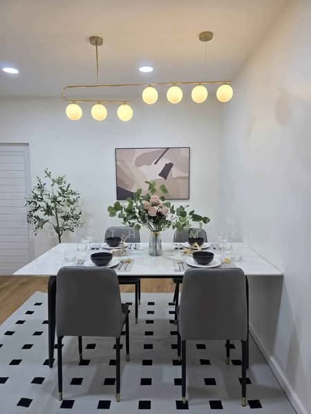 undefined, Bangkok, Samsen Nok, Huai Khwang, Bangkok, 4 Bedrooms, 325 sqm, Single Detached House For Rent, by Ratchanon Songthammakul, 500479357 - DDproperty.com