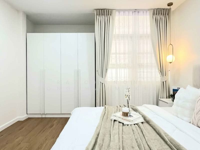 undefined, Bangkok, Samsen Nok, Huai Khwang, Bangkok, 4 Bedrooms, 325 sqm, Single Detached House For Rent, by Ratchanon Songthammakul, 500479357 - DDproperty.com