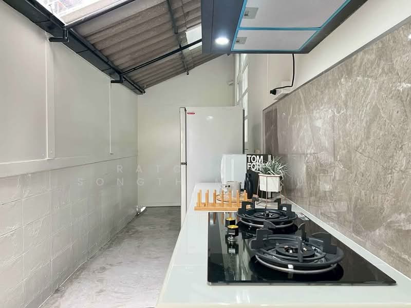 undefined, Bangkok, Samsen Nok, Huai Khwang, Bangkok, 4 Bedrooms, 325 sqm, Single Detached House For Rent, by Ratchanon Songthammakul, 500479357 - DDproperty.com