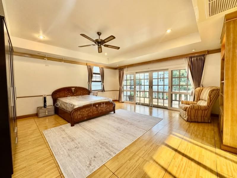 3-BR House, Bangkok, Chong Nonsi, Yan Nawa, Bangkok, 3 Bedrooms, 400 sqm, Single Detached House For Rent, by Ratchanon Songthammakul, 500479358 - DDproperty.com