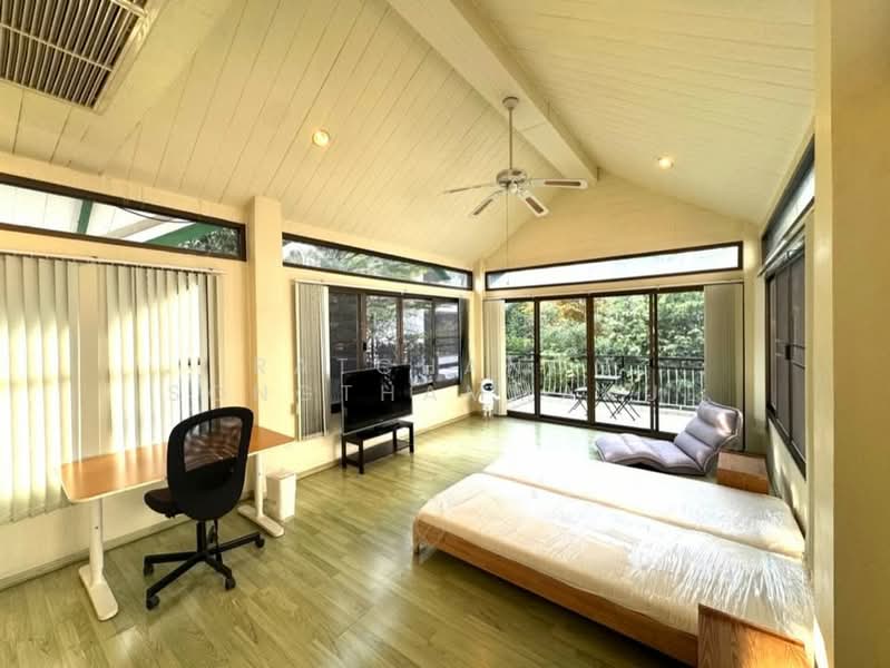 3-BR House, Bangkok, Chong Nonsi, Yan Nawa, Bangkok, 3 Bedrooms, 400 sqm, Single Detached House For Rent, by Ratchanon Songthammakul, 500479358 - DDproperty.com
