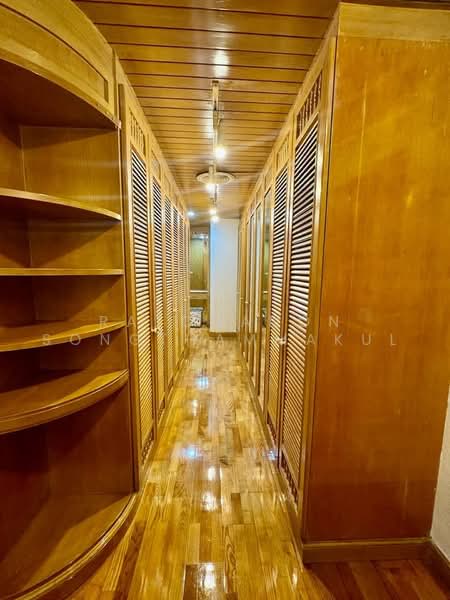 3-BR House, Bangkok, Chong Nonsi, Yan Nawa, Bangkok, 3 Bedrooms, 400 sqm, Single Detached House For Rent, by Ratchanon Songthammakul, 500479358 - DDproperty.com