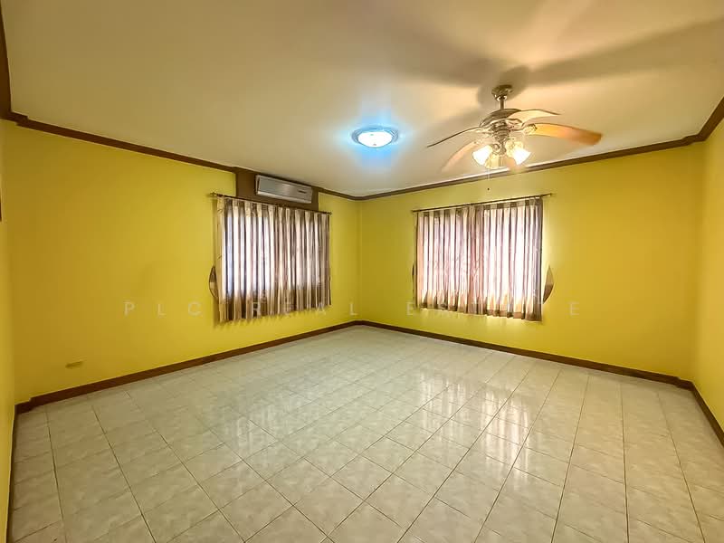 Spacious 2 Storey House for Sale Noen Plab Wan East Pattaya, Chon Buri (Pattaya), Bang Lamung, Bang Lamung (Pattaya), Chon Buri (Pattaya), 4 Bedrooms, 2,752 sqm, Single Detached House For Sale, by PLC real estate, 500479360 - DDproperty.com