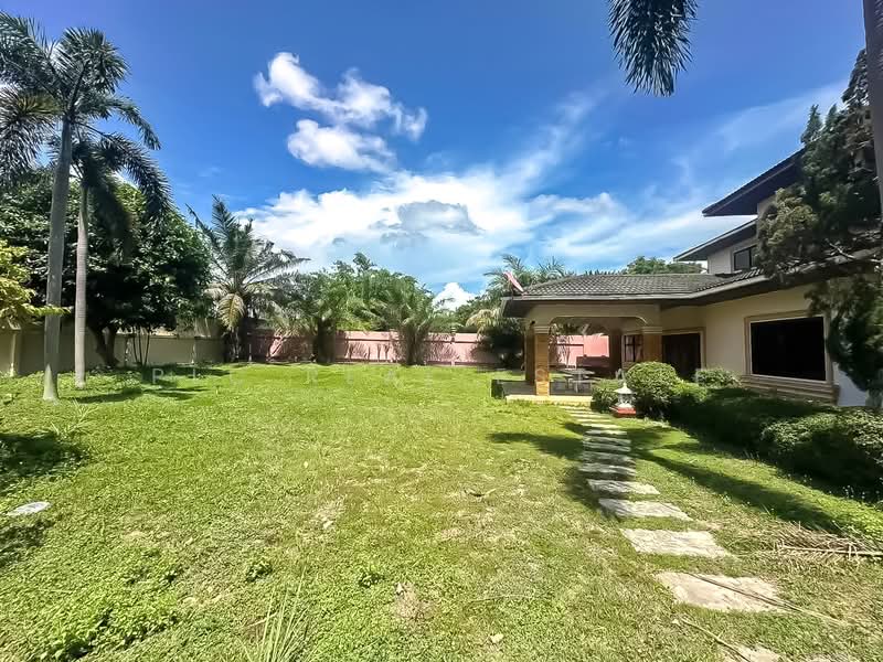 Spacious 2 Storey House for Sale Noen Plab Wan East Pattaya, Chon Buri (Pattaya), Bang Lamung, Bang Lamung (Pattaya), Chon Buri (Pattaya), 4 Bedrooms, 2,752 sqm, Single Detached House For Sale, by PLC real estate, 500479360 - DDproperty.com
