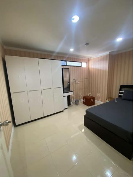 Supalai Place Sukhumvit 39, Bangkok, 175-179 Soi Sukhumvit 39 Sukhumvit Road, Khlong Tan Nua, Watthana, Bangkok, 2 Bedrooms, 98 sqm, Condo For Rent, by Ratchanon Songthammakul, 500479391 - DDproperty.com