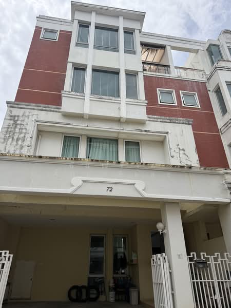 Baan Ravipa Sukhumvit 103, Bangkok, Soi Sukhumvit 103 (Udomsuk Road), Bang Chak, Phra Khanong, Bangkok, 5 Bedrooms, 263 sqm, Townhouse For Sale, by ชัยณรงค์ ลิ้มอารีย์สุข, 500479401 - DDproperty.com