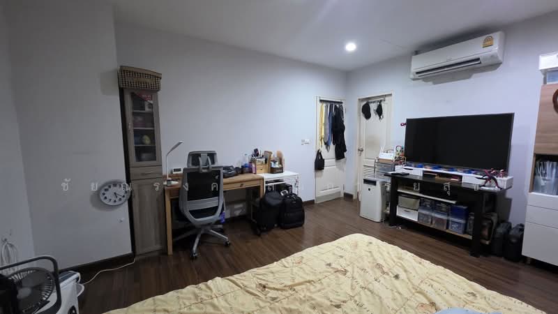 Baan Ravipa Sukhumvit 103, Bangkok, Soi Sukhumvit 103 (Udomsuk Road), Bang Chak, Phra Khanong, Bangkok, 5 Bedrooms, 263 sqm, Townhouse For Sale, by ชัยณรงค์ ลิ้มอารีย์สุข, 500479401 - DDproperty.com