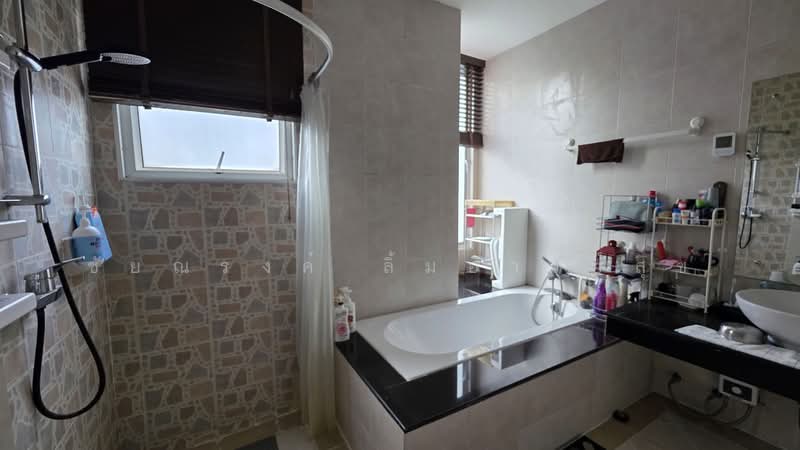 Baan Ravipa Sukhumvit 103, Bangkok, Soi Sukhumvit 103 (Udomsuk Road), Bang Chak, Phra Khanong, Bangkok, 5 Bedrooms, 263 sqm, Townhouse For Sale, by ชัยณรงค์ ลิ้มอารีย์สุข, 500479401 - DDproperty.com