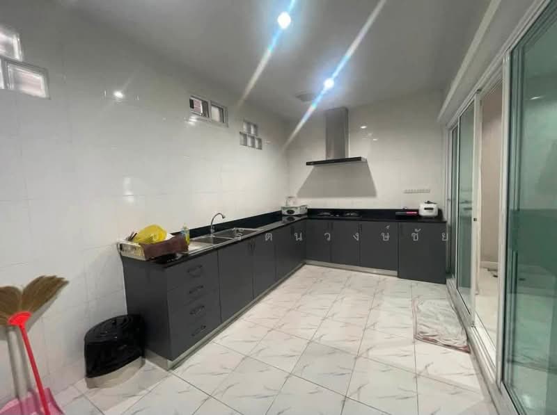 Panasiri Residences Kaset - Nawamin : ภณาสิริ เรสซิเด้นซ์ เกษตร - นวมินทร์, กรุงเทพ, ซอยมัยลาภ, จรเข้บัว, ลาดพร้าว, กรุงเทพ, 187 ตร.ม., ทาวน์เฮ้าส์ ให้เช่า, โดย บุษบา รัตนวงษ์ชัย, 500479425 - DDproperty.com
