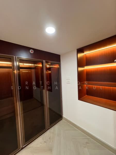 KnightsBridge Phaholyothin Interchange, Bangkok, Phahonyothin Road, Anusaowari, Bang Khen, Bangkok, 1 Bedroom, 50 sqm, Condo For Rent, by Ratchanon Songthammakul, 500479428 - DDproperty.com