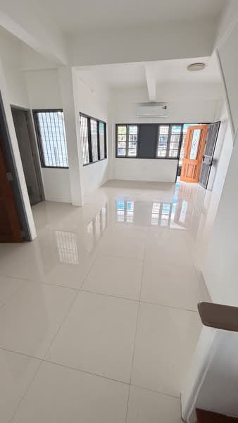 หมู่บ้านอัมพรเพลส 1 ซอยมหาหงล์ สุขาภิบาล 5 ซอย 41, กรุงเทพ, สุขาภิบาล 5 ซอย 41, ออเงิน, สายไหม, กรุงเทพ, 88 ตร.ม., ทาวน์เฮ้าส์ ให้เช่า, โดย ทยิดา ยุบลวัฒน์, 500479482 - DDproperty.com