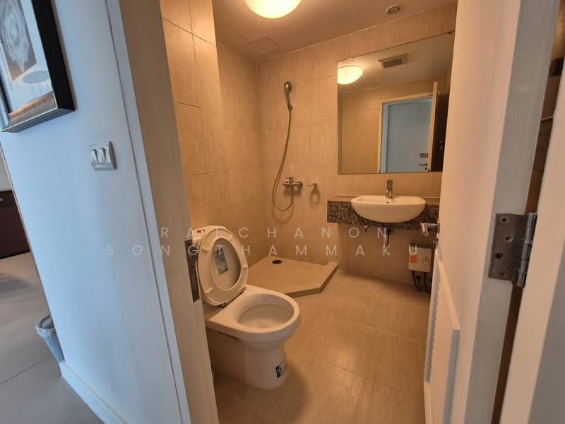 The Clover Thonglor Residence, Bangkok, Soi Sukhumvit 55, Khlong Tan Nua, Watthana, Bangkok, 2 Bedrooms, 70 sqm, Condo For Rent, by Ratchanon Songthammakul, 500479483 - DDproperty.com
