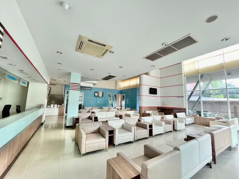 Office Building, Clinic / Hospital for Sale Ratchayothin - Ratchada 4, Bangkok, รัชดาภิเษก, Lat Yao, Chatuchak, Bangkok, , 3,000 sqm, Office Space For Sale, by Lalita Sriploy, 500479485 - DDproperty.com