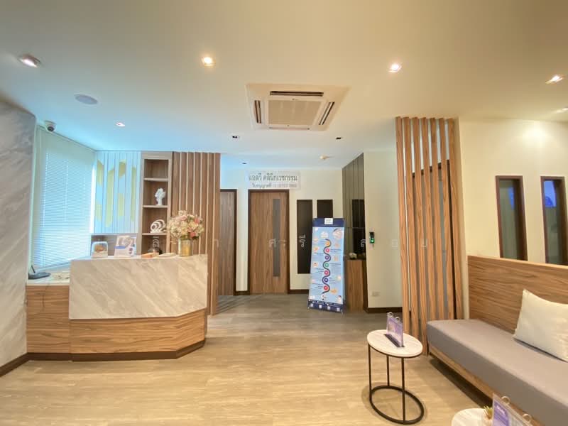 Office Building, Clinic / Hospital for Sale Ratchayothin - Ratchada 4, Bangkok, รัชดาภิเษก, Lat Yao, Chatuchak, Bangkok, , 3,000 sqm, Office Space For Sale, by Lalita Sriploy, 500479485 - DDproperty.com