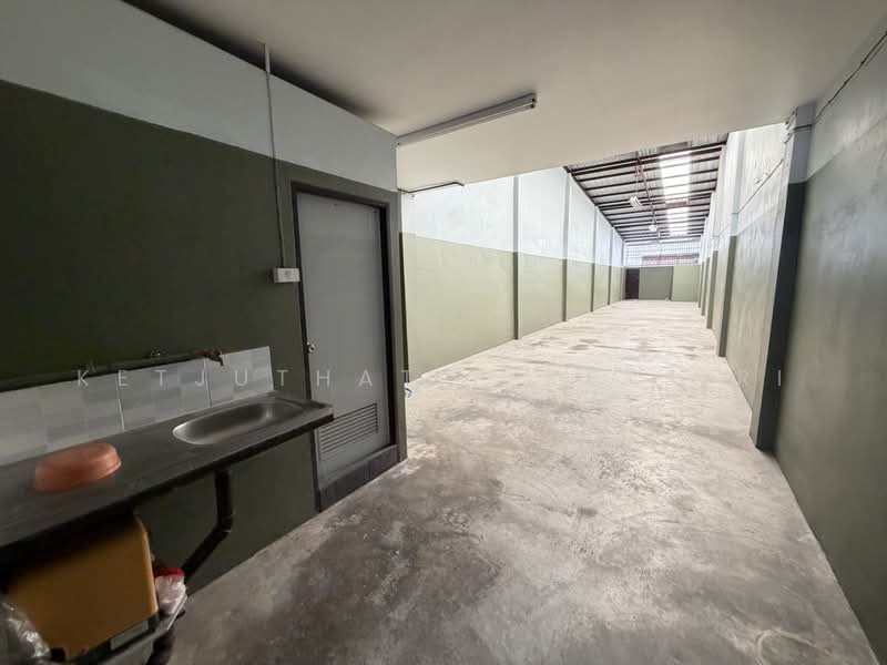 อาคารพาณิชย์เทียนทะเล ซอย26แยก7, Bangkok, เทียนทะเล26แยก7, Tha Kham, Bang Khun Thian, Bangkok, , 640 sqm, Warehouse/Factory For Sale, by Ketjuthatip Ketsiri, 500479520 - DDproperty.com