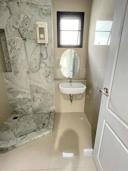 A house for rent near Lanna Hospital, Chiang Mai Rental Price: 23,000THB/month Property ID: No.4H121, Chiang Mai, Pa Tun, Muang Chiang Mai, Chiang Mai, 3 Bedrooms, 150 sqm, Single Detached House For Rent, by Baandeedee Chiangmai, 500479549 - DDproperty.com