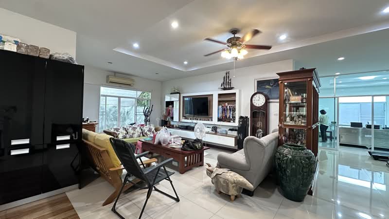 Rattanawadee Regent, Bangkok, Bangwaek Road, Bang Phai, Bang Khae, Bangkok, 4 Bedrooms, 337 sqm, Single Detached House For Sale, by ทิพย์โสภารัตน์ ประทานพรพรหม, 500479556 - DDproperty.com