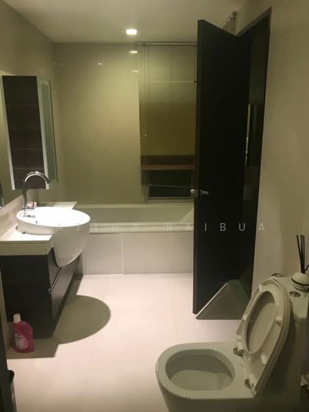 Sky Walk Residences, Bangkok, 1599 Sukhumvit Road, Phra Kanong Nua, Watthana, Bangkok, 2 Bedrooms, 61 sqm, Condo For Rent, by Nattha Baibua, 500479569 - DDproperty.com