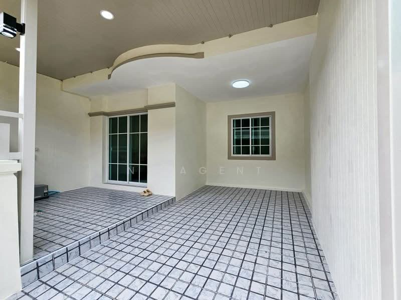 Baan Buathong 4, Nonthaburi, Ban Kluay-Sai Noi Road, Phimonrat, Bang Bua Thong, Nonthaburi, 4 Bedrooms, 100 sqm, Townhouse For Sale, by NR AGENT, 500479573 - DDproperty.com