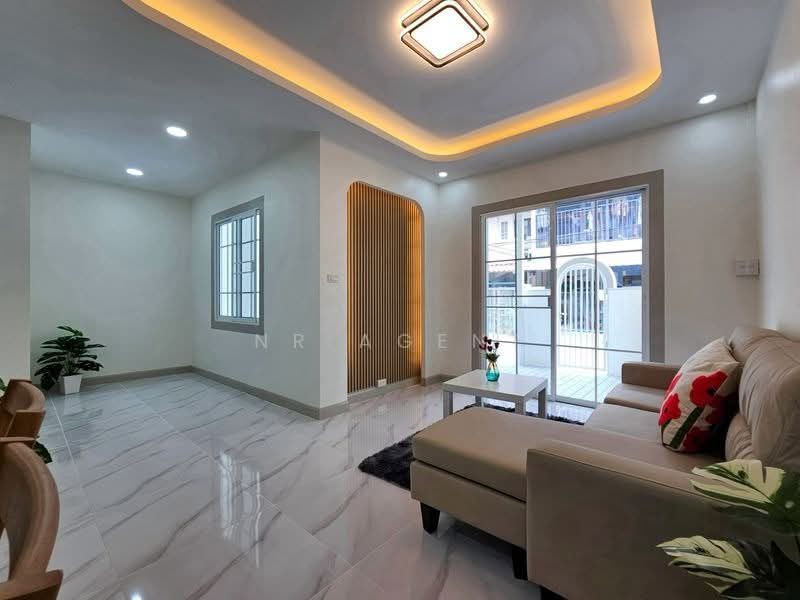 Baan Buathong 4, Nonthaburi, Ban Kluay-Sai Noi Road, Phimonrat, Bang Bua Thong, Nonthaburi, 4 Bedrooms, 100 sqm, Townhouse For Sale, by NR AGENT, 500479573 - DDproperty.com
