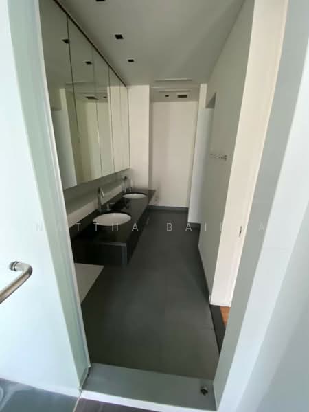 The Lakes, Bangkok, 123 Ratchadaphisek Road, Khlong Toei, Bangkok, 2 Bedrooms, 143 sqm, Condo For Rent, by Nattha Baibua, 500479583 - DDproperty.com