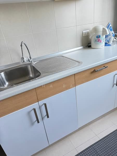Supalai Park Ekkamai-Thonglor, Bangkok, Petchaburi Road, Bang Kapi, Huai Khwang, Bangkok, 1 Bedroom, 65 sqm, Condo For Rent, by Nattha Baibua, 500479638 - DDproperty.com