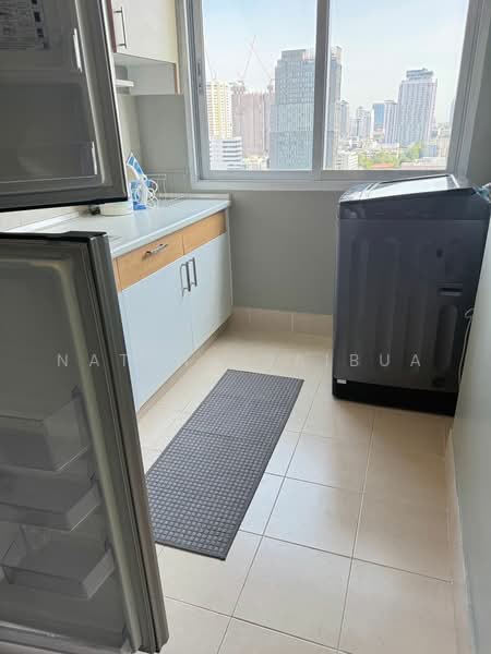 Supalai Park Ekkamai-Thonglor, Bangkok, Petchaburi Road, Bang Kapi, Huai Khwang, Bangkok, 1 Bedroom, 65 sqm, Condo For Rent, by Nattha Baibua, 500479638 - DDproperty.com