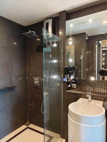 Rhythm Sathorn, Bangkok, 141 Soi Sathorn 21, Yan Nawa, Sathon, Bangkok, 1 Bedroom, 45 sqm, Condo For Rent, by Nattha Baibua, 500479641 - DDproperty.com