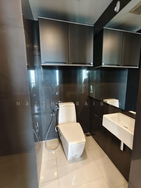 Rhythm Sathorn, Bangkok, 141 Soi Sathorn 21, Yan Nawa, Sathon, Bangkok, 1 Bedroom, 45 sqm, Condo For Rent, by Nattha Baibua, 500479641 - DDproperty.com