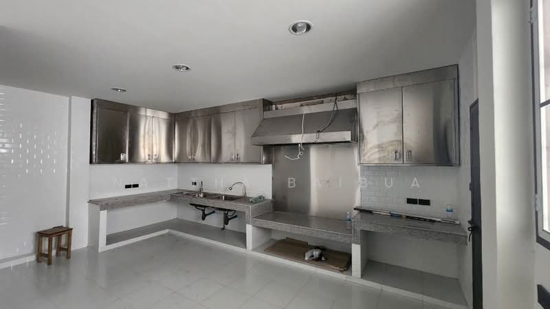 5-BR House, Bangkok, Nong Bon, Prawet, Bangkok, 5 Bedrooms, 495 sqm, Single Detached House For Rent, by Nattha Baibua, 500479646 - DDproperty.com