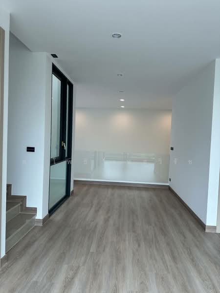 ทาวน์โฮม อารีย์, Bangkok, Phaya Thai, Bangkok, 3 Bedrooms, 277 sqm, Townhouse For Sale, by สมโพธิ เทศวิรัช, 500479648 - DDproperty.com
