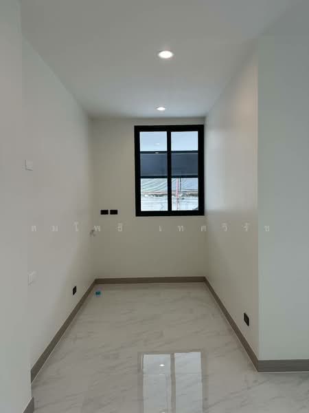 ทาวน์โฮม อารีย์, Bangkok, Phaya Thai, Bangkok, 3 Bedrooms, 277 sqm, Townhouse For Sale, by สมโพธิ เทศวิรัช, 500479648 - DDproperty.com