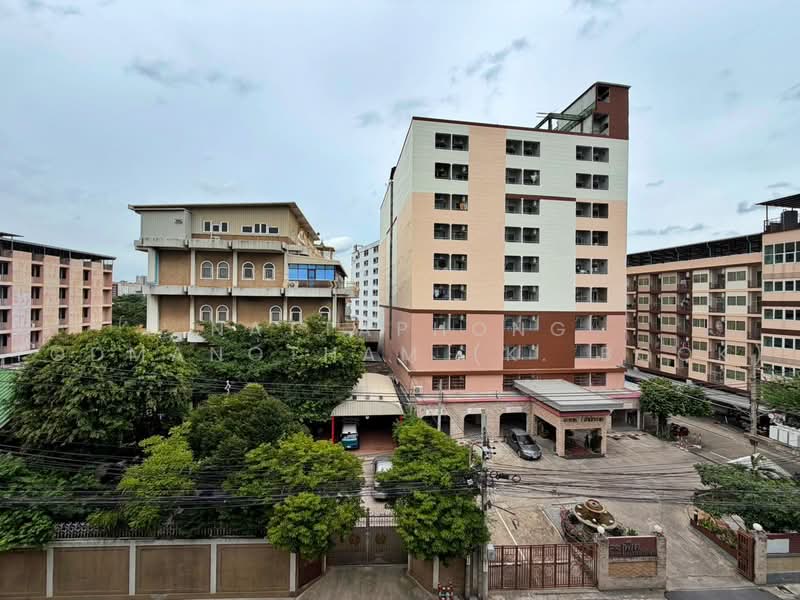 Chateau In Town Pinklao-Siriraj, Bangkok, Bang Yi Khan, Bang Phlat, Bangkok, 1 Bedroom, 29 sqm, Condo For Rent, by NATTAPHONG Yodmanotham (K. Book), 500479752 - DDproperty.com