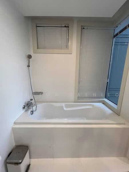 Manhattan Chidlom, Bangkok, 1032 Phetchaburi 32 Alley, Makkasan, Ratchathewi, Bangkok, 1 Bedroom, 58 sqm, Condo For Rent, by Chutima Saenieo, 500479804 - DDproperty.com