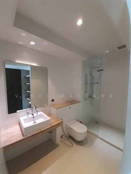 The Lakes, Bangkok, 123 Ratchadaphisek Road, Khlong Toei, Bangkok, 2 Bedrooms, 173 sqm, Condo For Rent, by Vinai Wattana, 500479832 - DDproperty.com