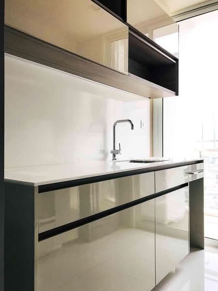 The Room Sathorn, Bangkok, 78 Pan Road, Silom, Bang Rak, Bangkok, 1 Bedroom, 50 sqm, Condo For Rent, by Vinai Wattana, 500479835 - DDproperty.com