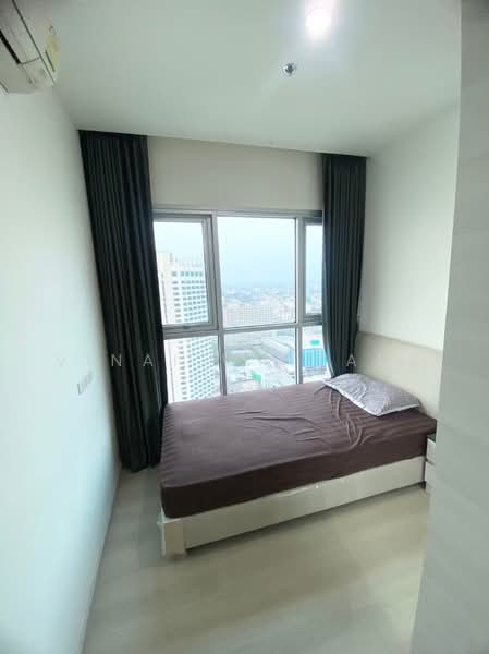 Life Ratchadapisek, Bangkok, 279 Ratchadapisaek Road, Huai Khwang, Bangkok, 2 Bedrooms, 55 sqm, Condo For Rent, by Vinai Wattana, 500479839 - DDproperty.com