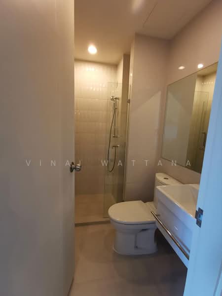 Life Asoke, Bangkok, Asoke-Dindang Road, Bang Kapi, Huai Khwang, Bangkok, 2 Bedrooms, 55 sqm, Condo For Rent, by Vinai Wattana, 500479846 - DDproperty.com