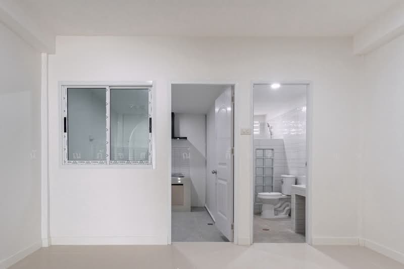 Baan Lanthog Tiwanon-Pak Kret 27, Nonthaburi, Tiwanon Road, Bang Phut, Pak Kret, Nonthaburi, 2 Bedrooms, 160 sqm, Townhouse For Sale, by Nannapatsorn Limsiriwat, 500479848 - DDproperty.com