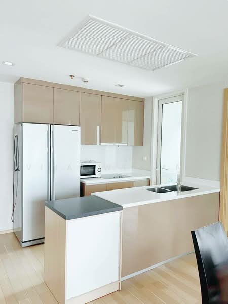 Siri At Sukhumvit, Bangkok, 902 Sukhumvit Road, Phra Kanong, Khlong Toei, Bangkok, 2 Bedrooms, 84 sqm, Condo For Rent, by Vinai Wattana, 500479870 - DDproperty.com