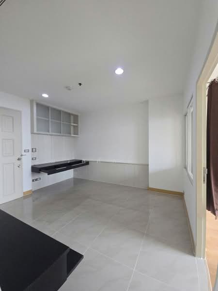 Life @ Ratchada, Bangkok, 36 Soi Lat Phrao 36, Chan Kasem, Chatuchak, Bangkok, 1 Bedroom, 40 sqm, Condo For Sale, by ประมวลศักดิ์ รักชื่น, 500479898 - DDproperty.com