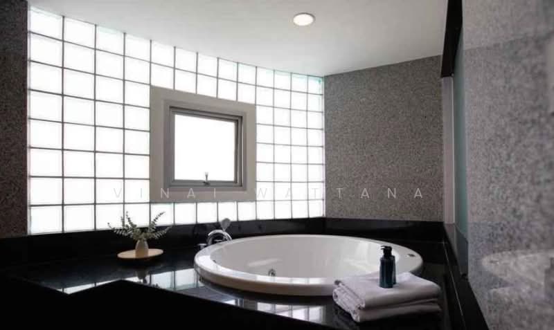 Seven Place Residences, Bangkok, 988 Sukhumvit 71 Road, Khlong Tan Nua, Watthana, Bangkok, 3 Bedrooms, 285 sqm, Apartment For Rent, by Vinai Wattana, 500479902 - DDproperty.com
