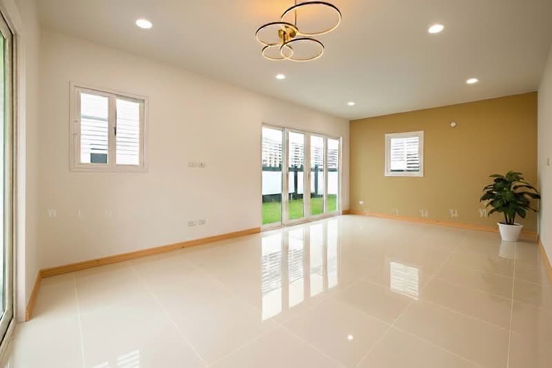 Pruksa Town Serenity 2 Petchkasem 81, Bangkok, Petchkasem Road, Nong Kham, Nong Khaem, Bangkok, 3 Bedrooms, 140 sqm, Single Detached House For Sale, by พเนตร มหามิตรานนท์, 500479950 - DDproperty.com