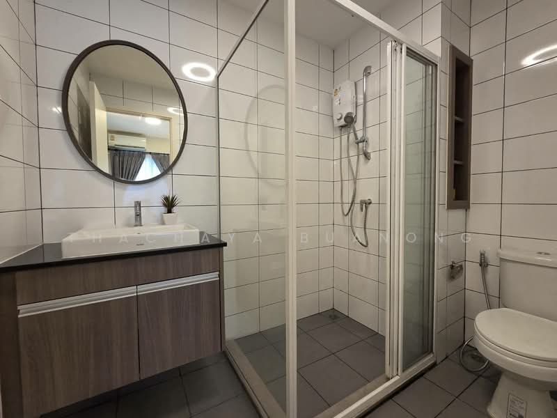 Chapter One ECO Ratchada-Huaikwang, Bangkok, Pracha Uthit Road, Huai Khwang, Bangkok, 1 Bedroom, 30 sqm, Condo For Rent, by Thachaya Buanong, 500479972 - DDproperty.com