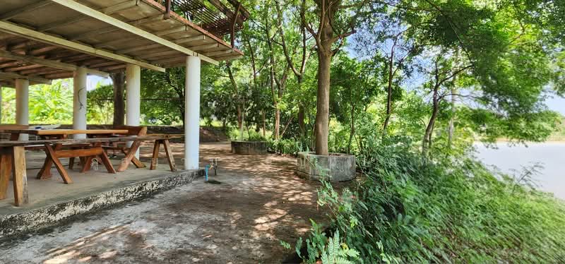 House with land bordering the Mae Klong River, Tha Maka District, Kanchanaburi Province, Kanchanaburi, Wai Nieo, Tha Maka, Kanchanaburi, 3 Bedrooms, 178 sqm, Single Detached House For Sale, by ภูสยาม ธัญปริภัทร์, 500479975 - DDproperty.com